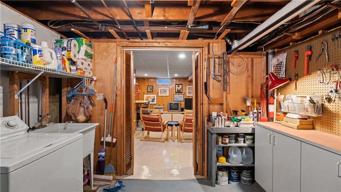 57 Delway Road Cranston, RI 02910 - Photo 22 of 36