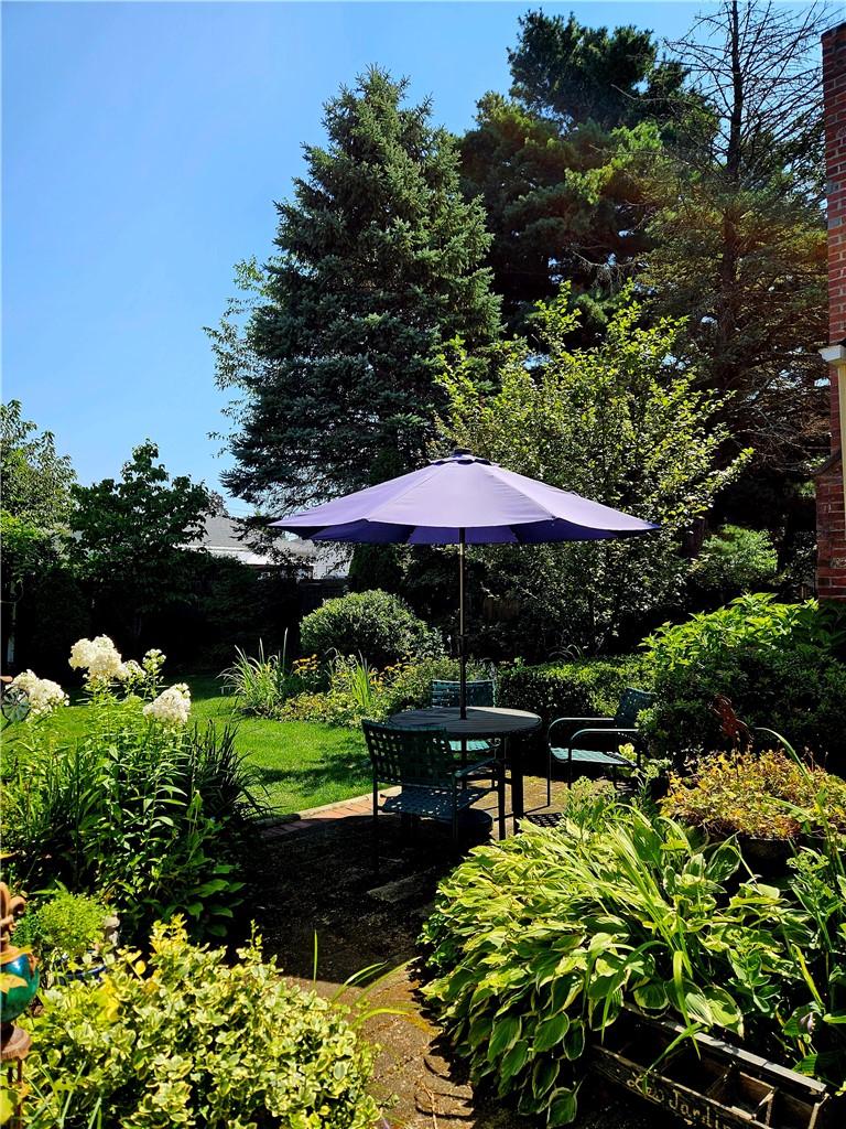 57 Delway Road Cranston, RI 02910 - Photo 27 of 36