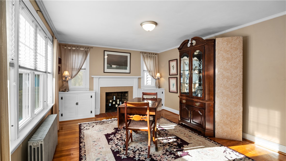 57 Delway Road Cranston, RI 02910 - Photo 4 of 36