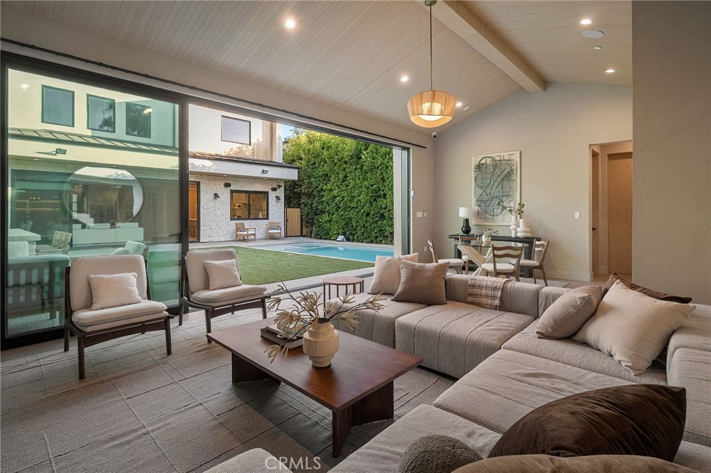 12113 Maxwellton Road Studio City, CA 91604 - Photo 32 of 42