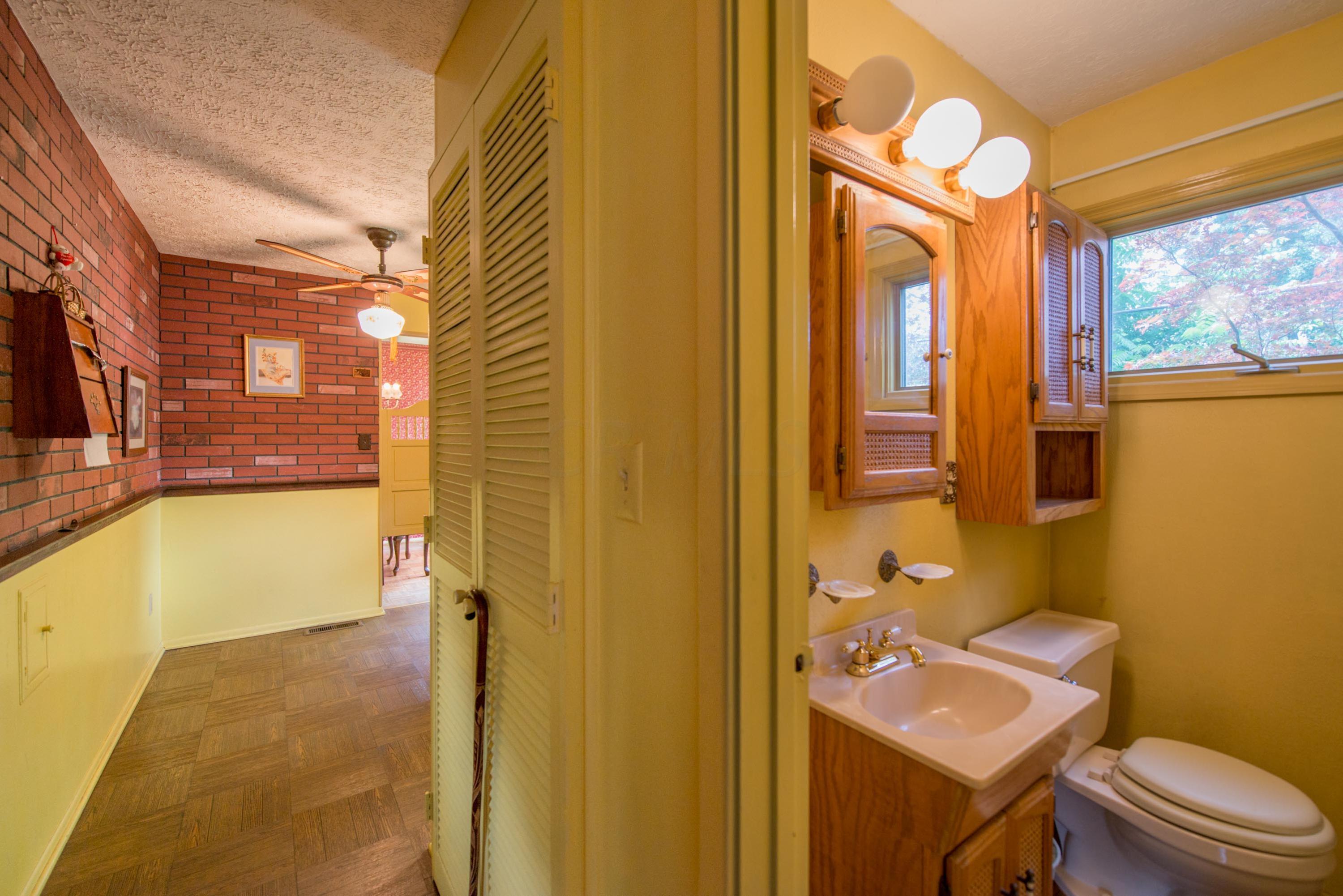 5286 Osgood Road South Columbus, OH 43232 - Photo 17 of 55 Gallery Image 17
