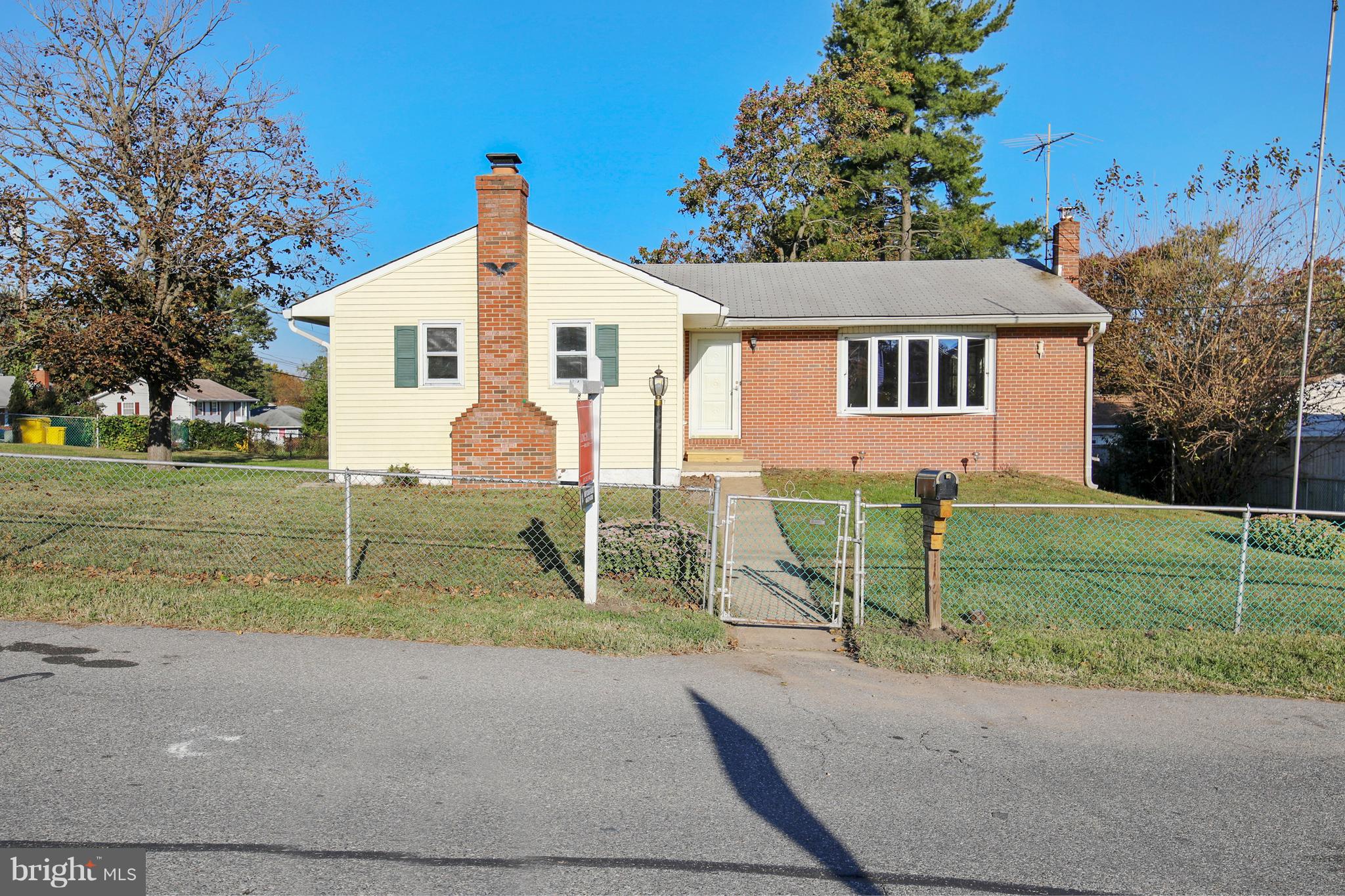 216 Cloverhill Road Pasadena, MD 21122 - Photo 2 of 35 Gallery Image 2