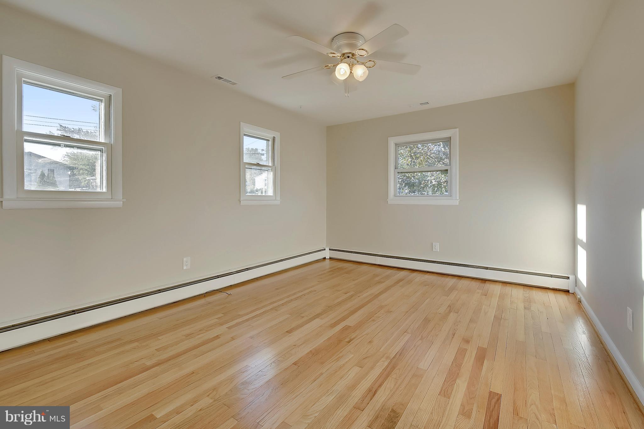 216 Cloverhill Road Pasadena, MD 21122 - Photo 15 of 35 Gallery Image 15