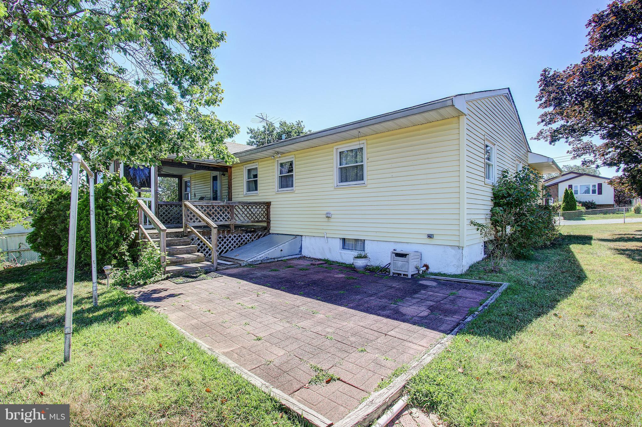 216 Cloverhill Road Pasadena, MD 21122 - Photo 4 of 35 Exterior (Rear)
