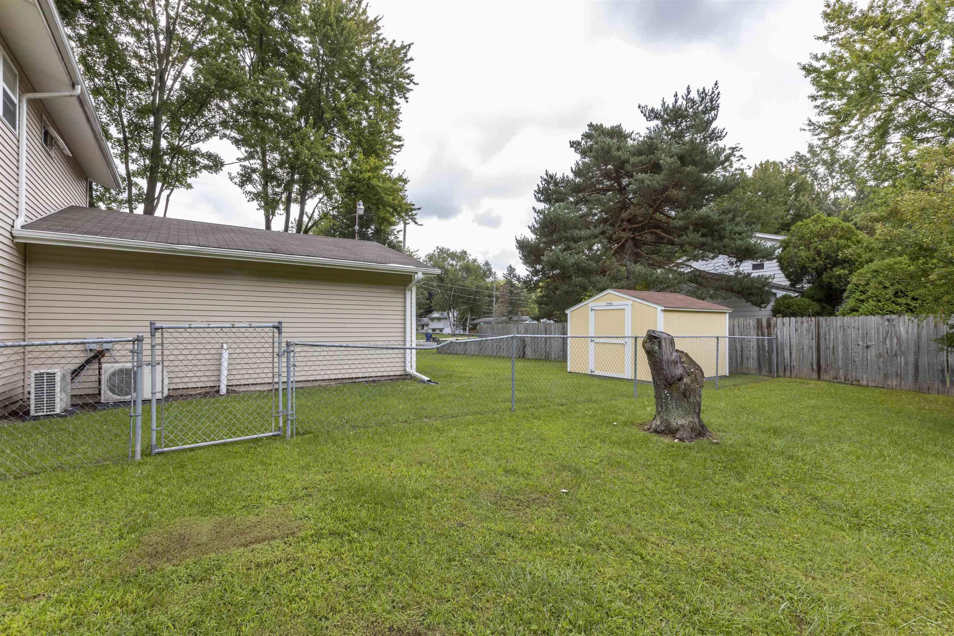 1177 Birch Road Saginaw, MI 48609 - Photo 30 of 38 50121285-29.JPG