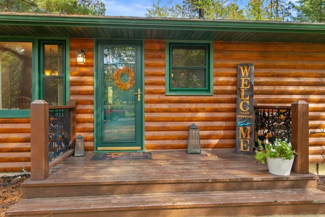 $496,900 | 391 White Horse Court, Nekoosa, WI 54457