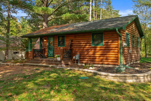 $496,900 | 391 White Horse Court, Nekoosa, WI 54457