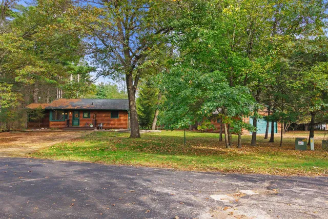 $496,900 | 391 White Horse Court, Nekoosa, WI 54457