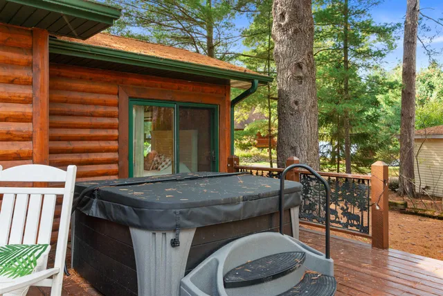 $496,900 | 391 White Horse Court, Nekoosa, WI 54457