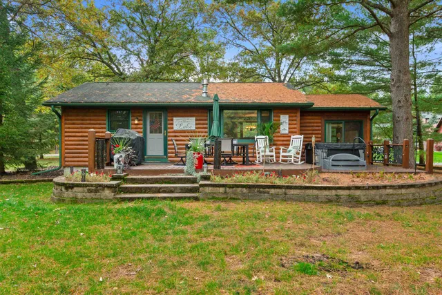 $496,900 | 391 White Horse Court, Nekoosa, WI 54457