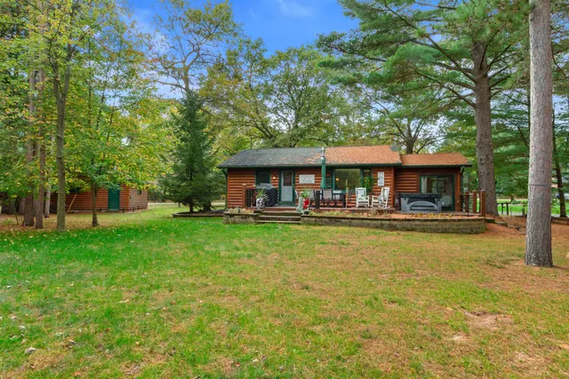 $496,900 | 391 White Horse Court, Nekoosa, WI 54457