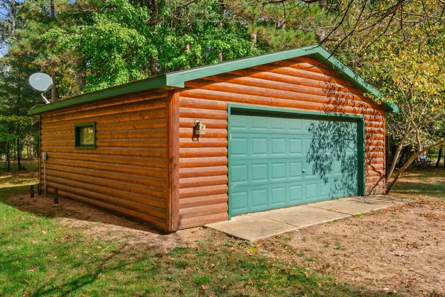 $496,900 | 391 White Horse Court, Nekoosa, WI 54457