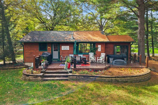 $496,900 | 391 White Horse Court, Nekoosa, WI 54457