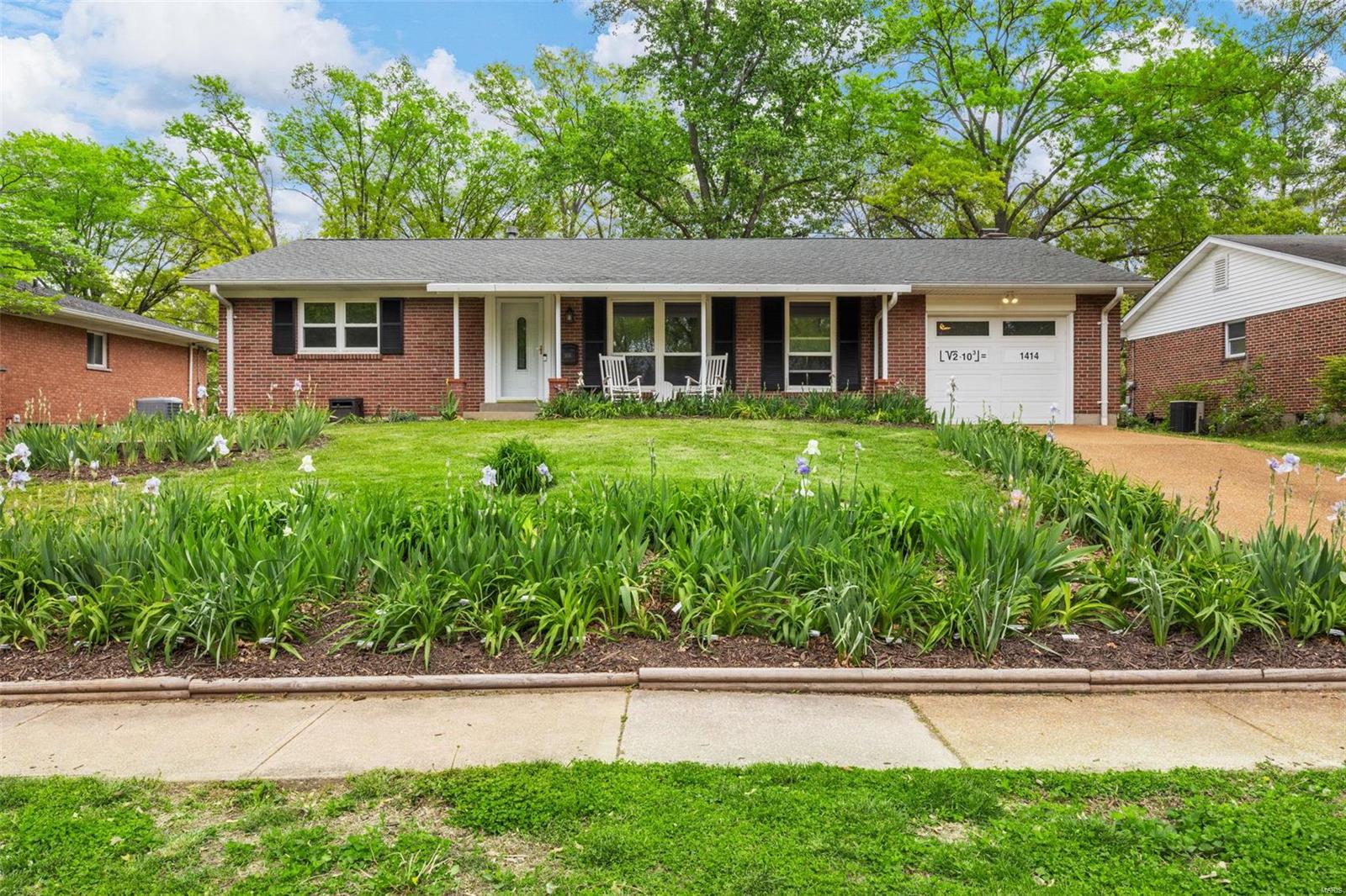 1414 Ruth Drive St. Louis, MO 63122 - Photo 3 of 39 Gallery Image 3
