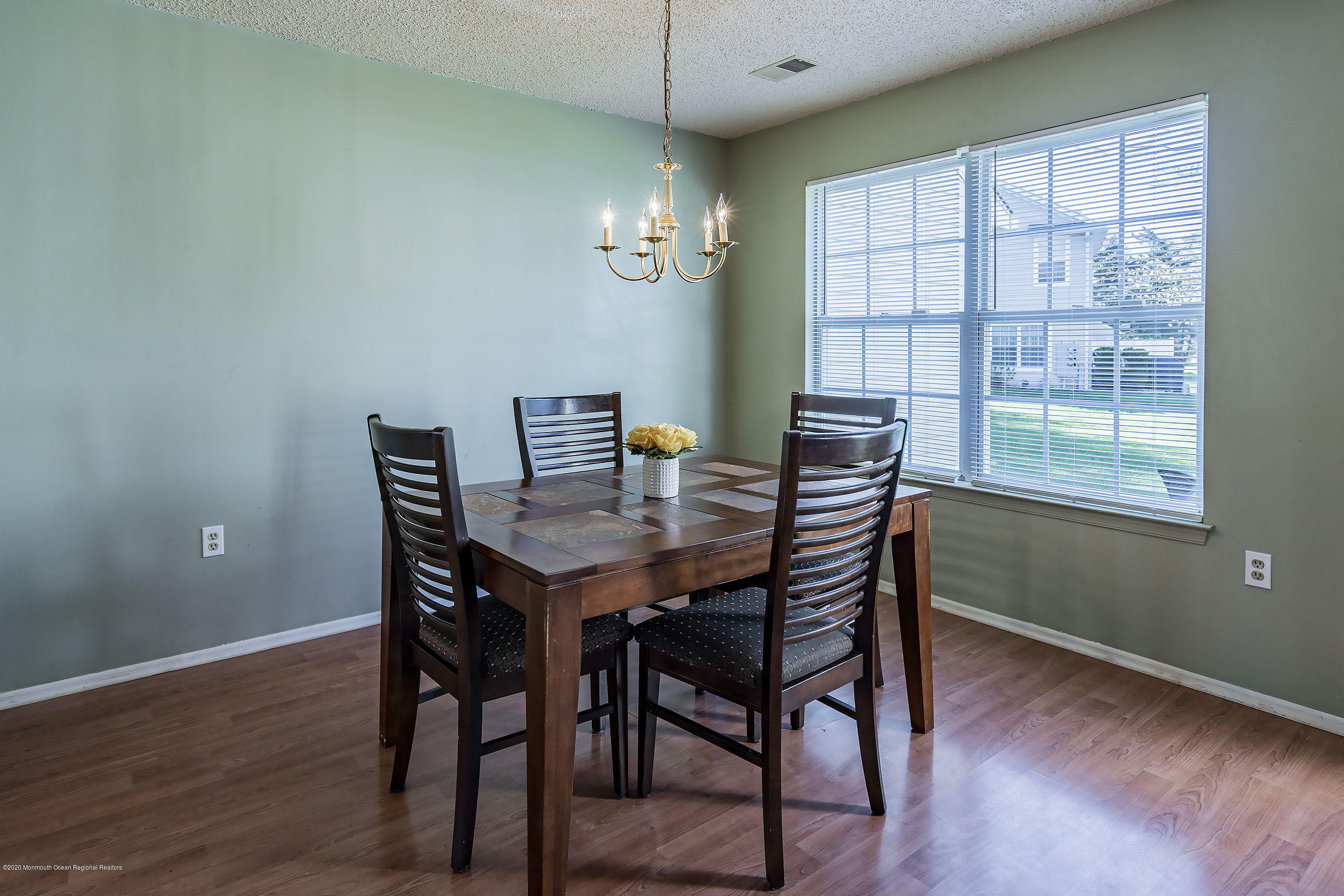 202 Iris Way Brick, NJ 08724 - Photo 13 of 31 Dining1