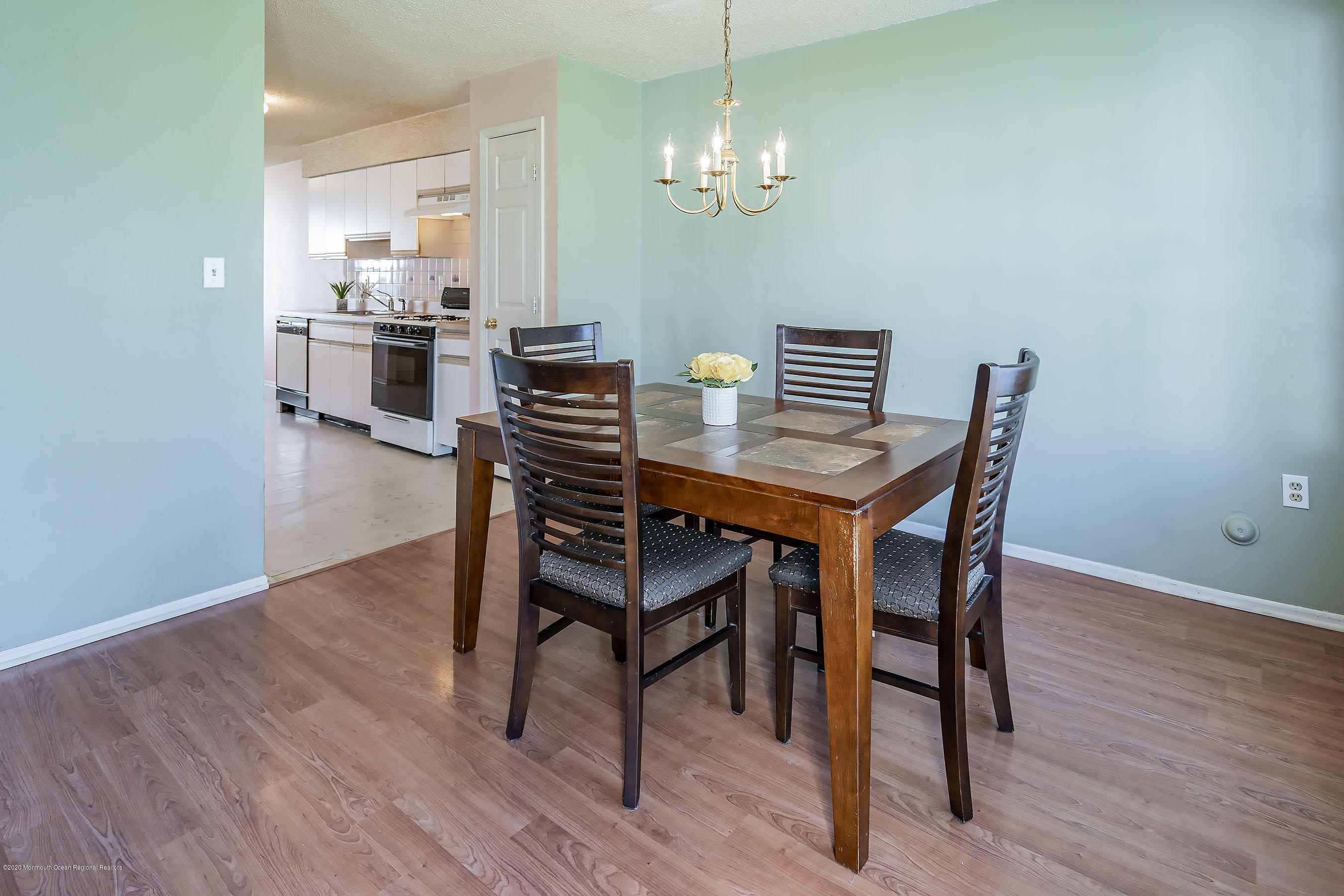 202 Iris Way Brick, NJ 08724 - Photo 14 of 31 Dining2