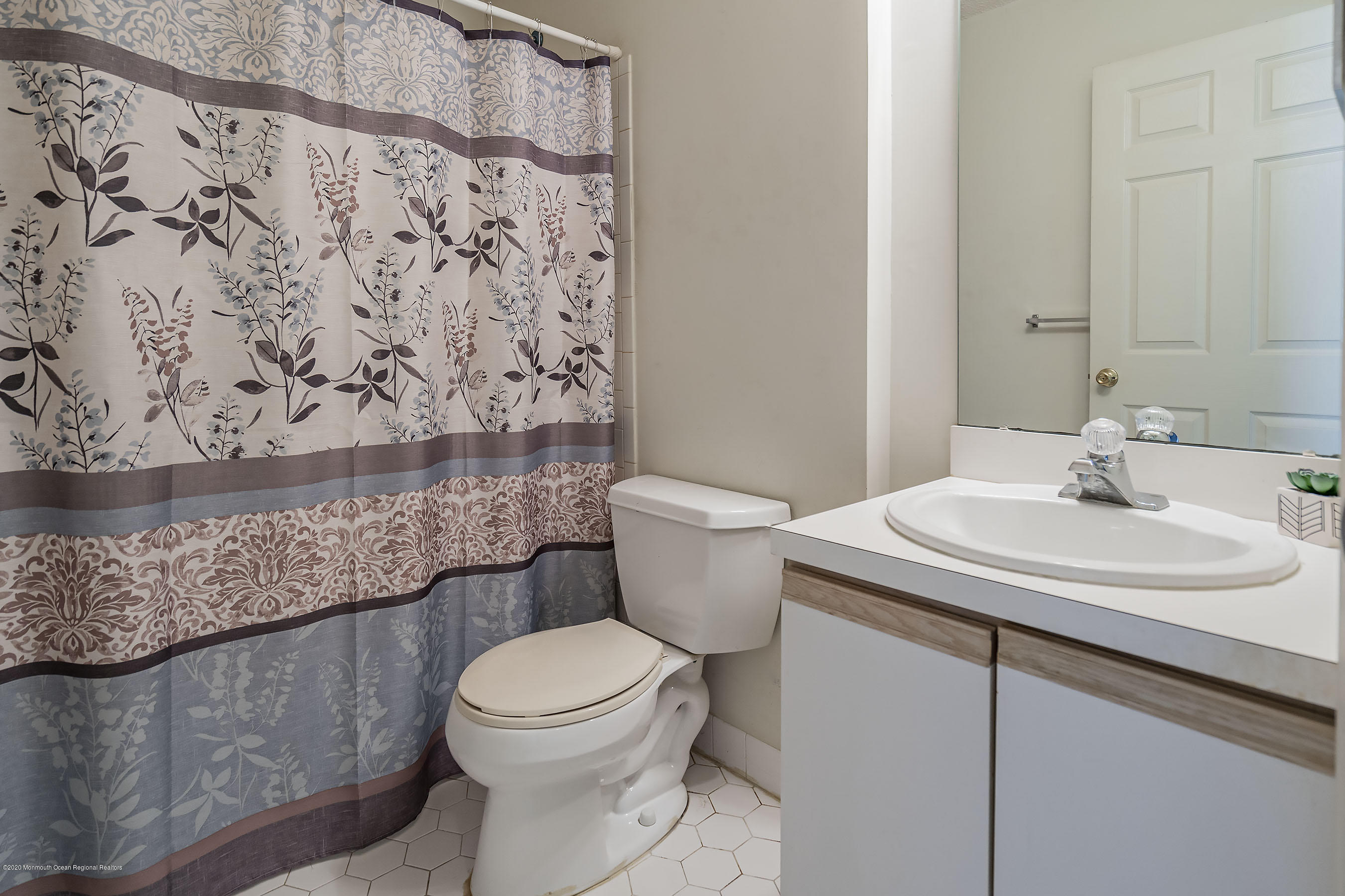 202 Iris Way Brick, NJ 08724 - Photo 24 of 31 Guest Bath1