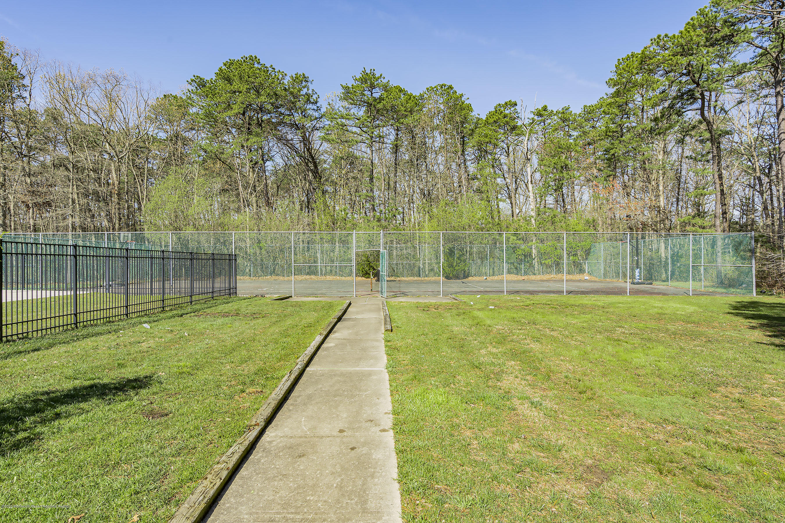 202 Iris Way Brick, NJ 08724 - Photo 31 of 31 The Woods at Laurel Tennis1