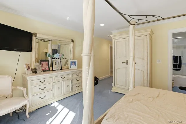 $4,400,000 | 1 Beech Tree Lane, Glen Head, NY 11545