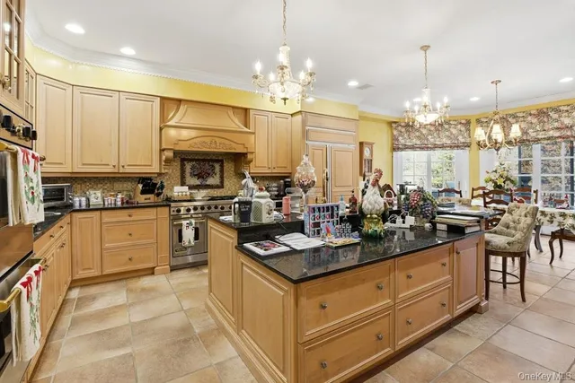 $4,400,000 | 1 Beech Tree Lane, Glen Head, NY 11545