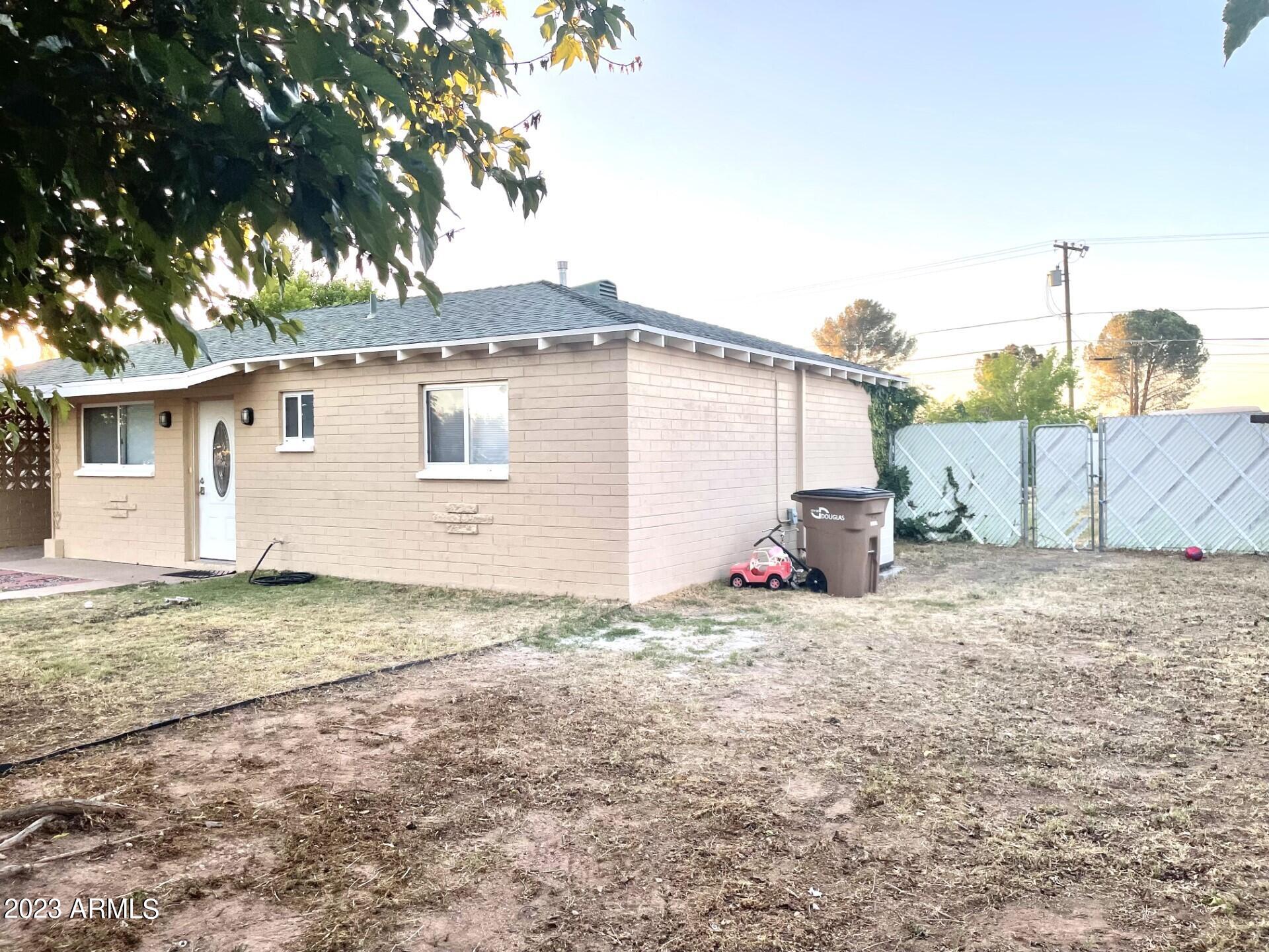 2454 East 14th Street Douglas, AZ 85607 - Photo 3 of 26 thumbnail_IMG_1107
