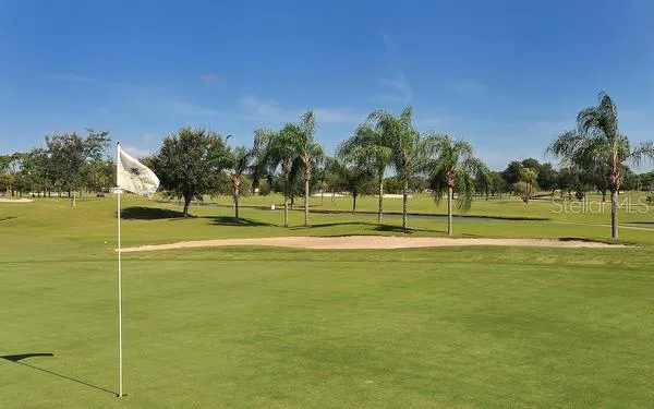 $2,400 | 5905 Doral Drive, Sarasota, FL 34243