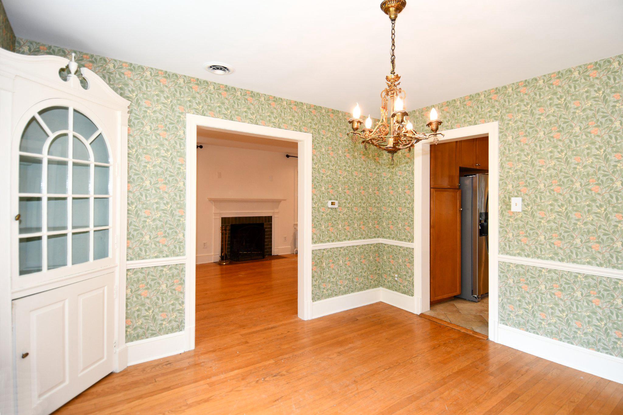 2608 Fordham Road Alexandria, VA 22302 - Photo 8 of 46 Charming space with vintage wallpaper.