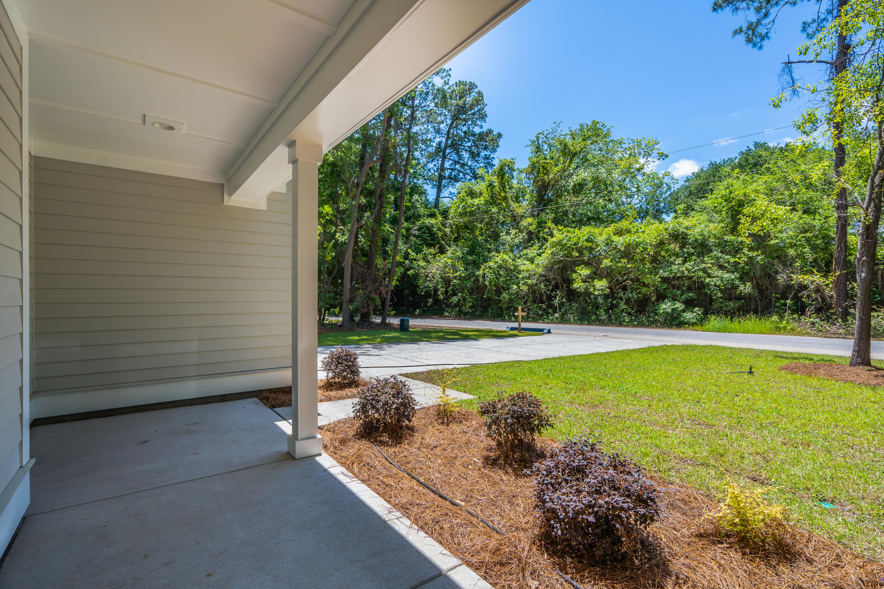 696 Eagle Street Mount Pleasant, SC 29464 - Photo 4 of 56 696BaldEagleSt-KeenEyeMarketing-009