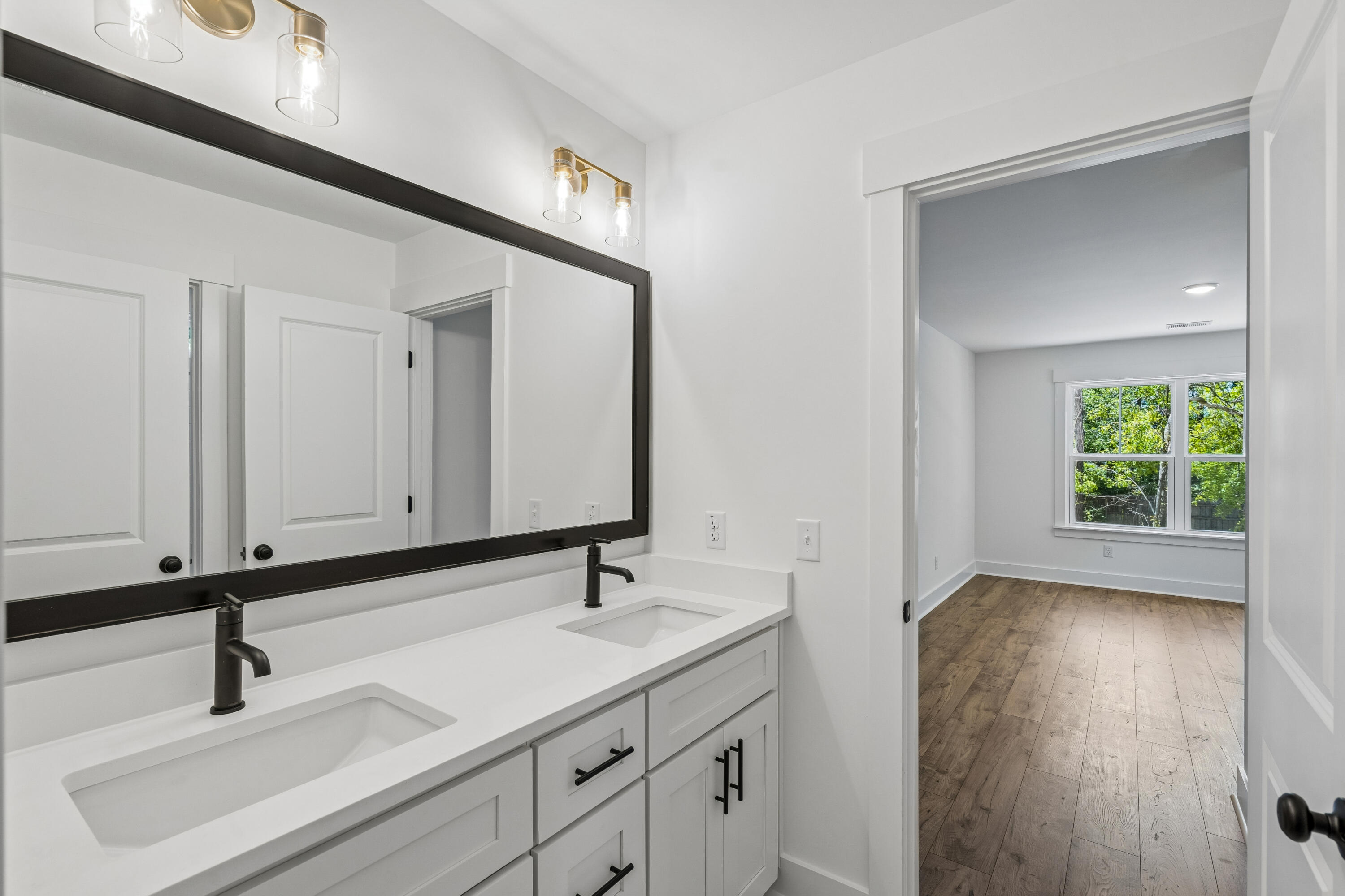 696 Eagle Street Mount Pleasant, SC 29464 - Photo 41 of 56 696BaldEagleSt-KeenEyeMarketing-062