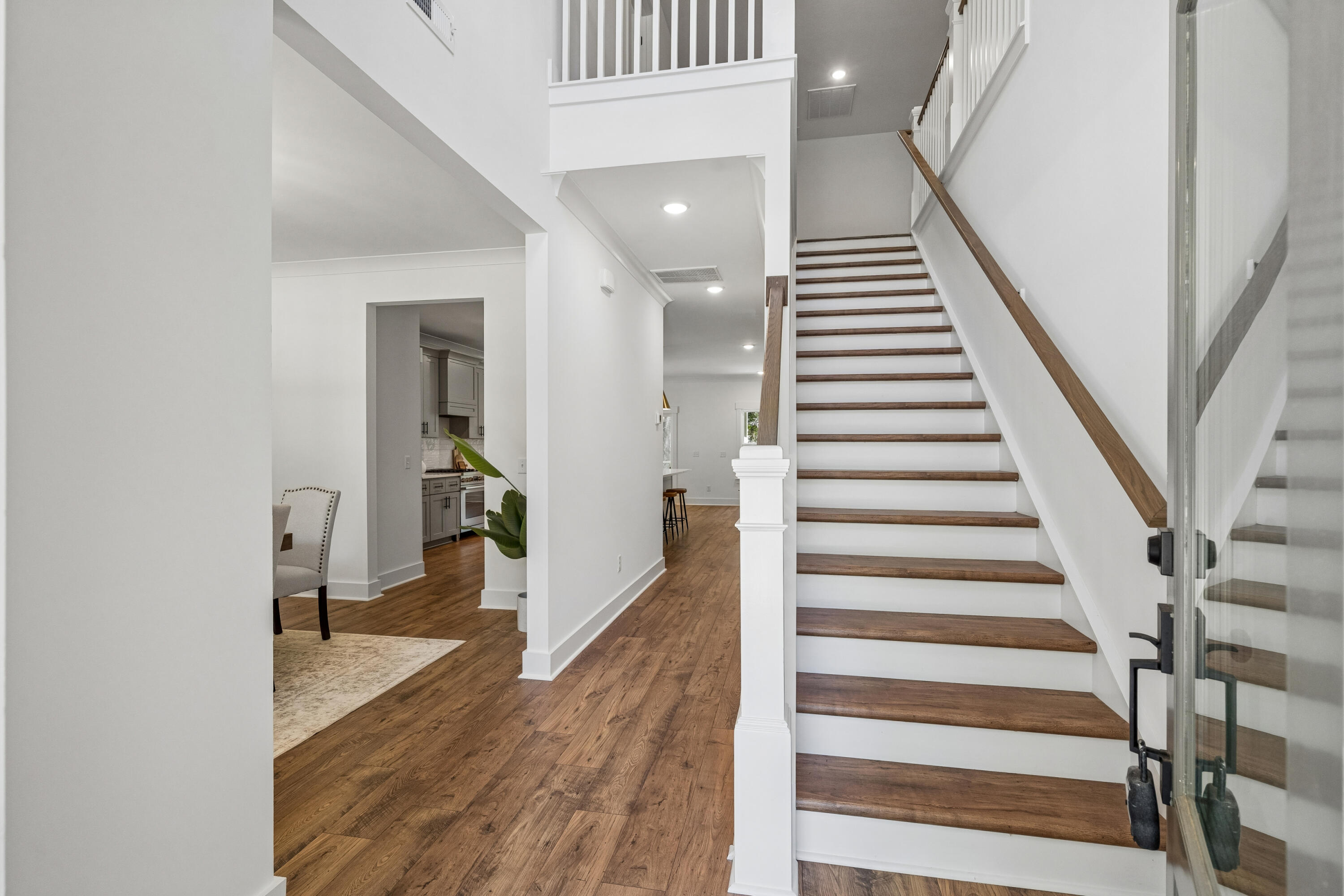 696 Eagle Street Mount Pleasant, SC 29464 - Photo 5 of 56 696BaldEagleSt-KeenEyeMarketing-011