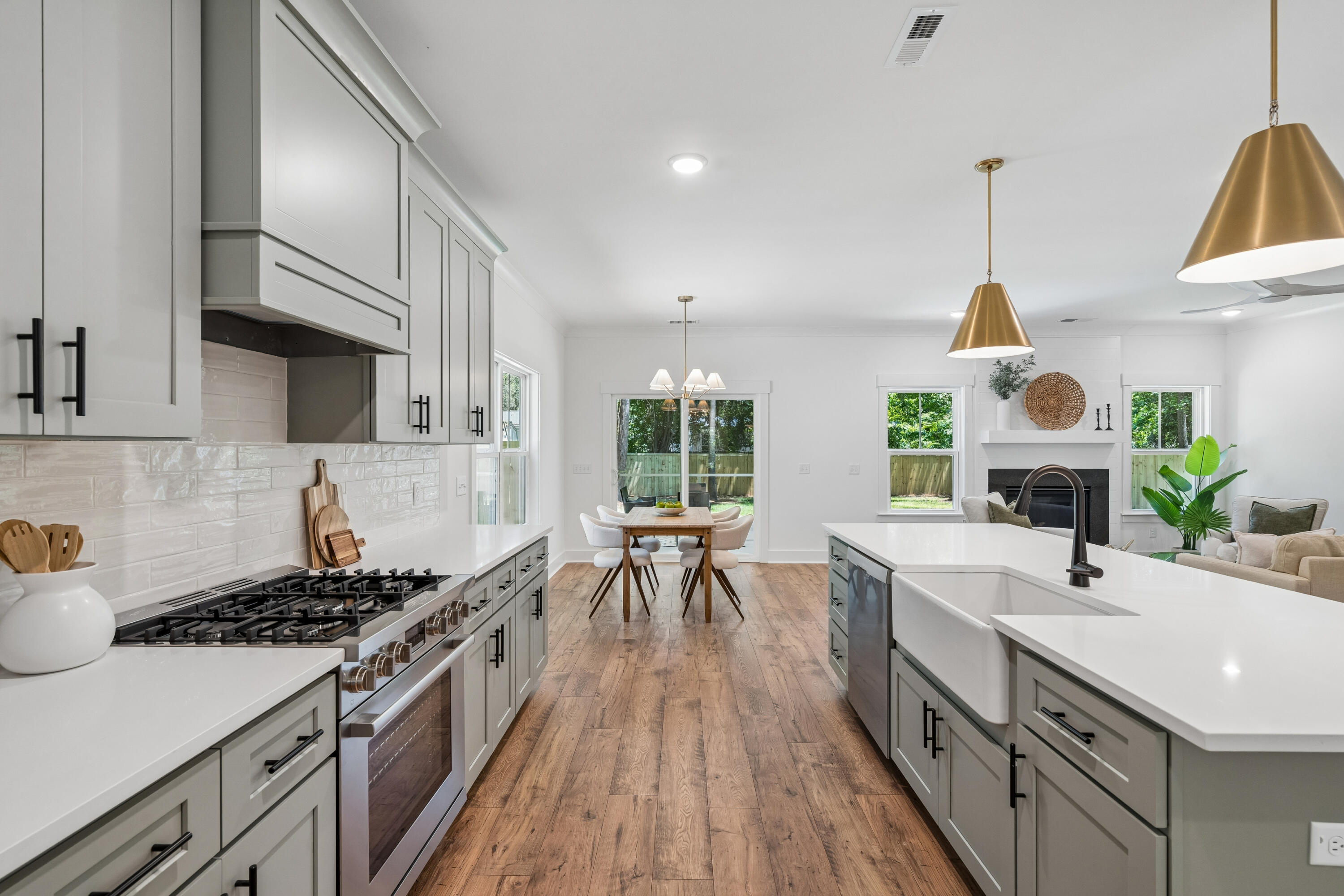 696 Eagle Street Mount Pleasant, SC 29464 - Photo 10 of 56 696BaldEagleSt-KeenEyeMarketing-019