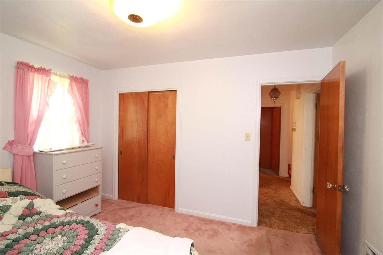 3211 Edwards Street Alton, IL 62002 - Photo 13 of 19 Gallery Image 13