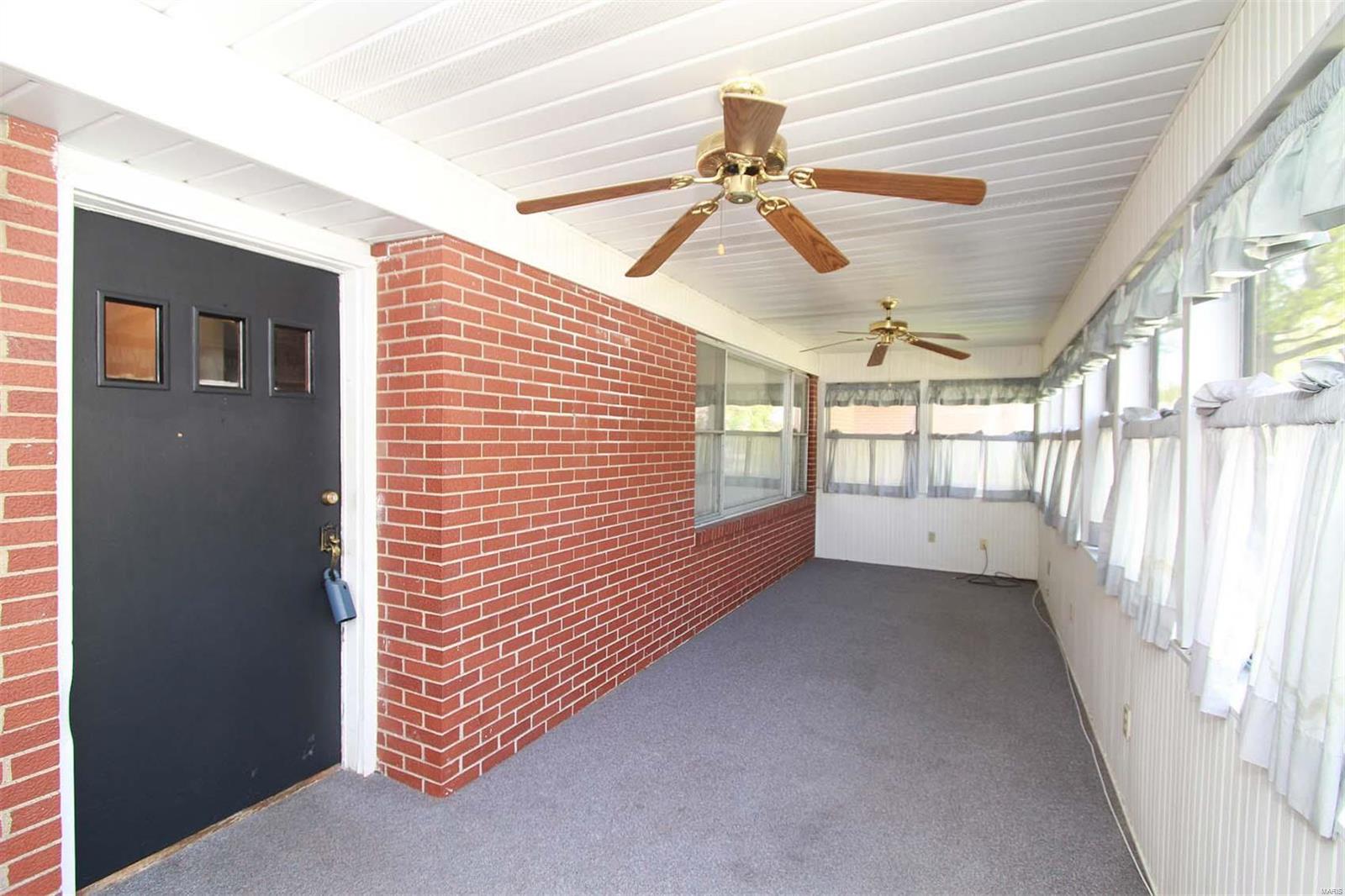 3211 Edwards Street Alton, IL 62002 - Photo 5 of 19 Gallery Image 5