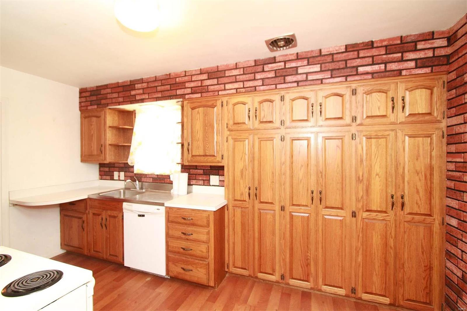 3211 Edwards Street Alton, IL 62002 - Photo 9 of 19 Gallery Image 9