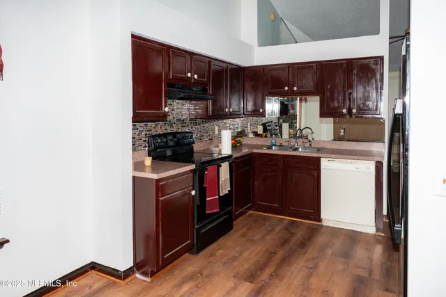 $220,000 | 11339 Island Shore Drive West, Jacksonville, FL 32218