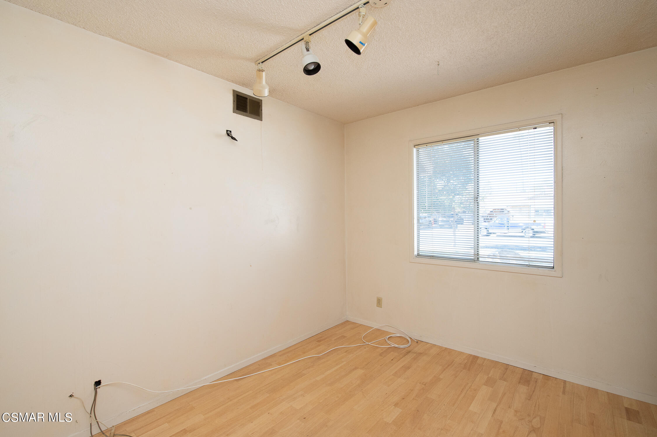 492 Graham Avenue Camarillo, CA 93010 - Photo 14 of 33 a view of an empty room with a window