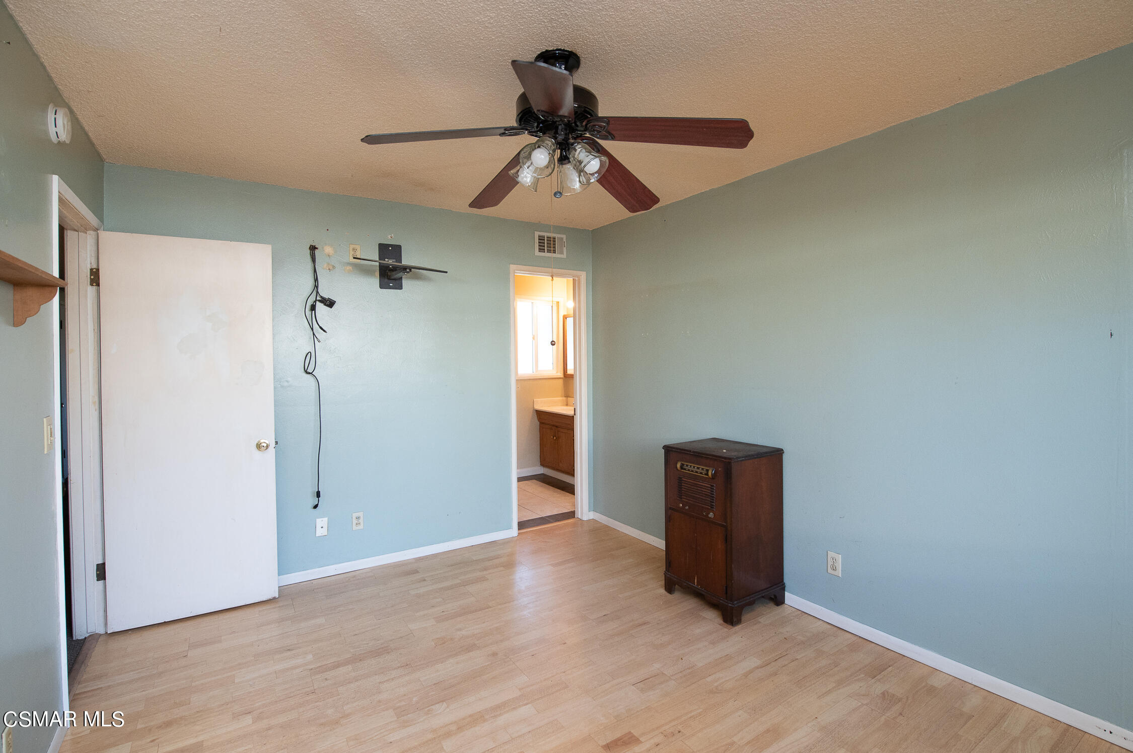 492 Graham Avenue Camarillo, CA 93010 - Photo 20 of 33 a view of an empty room and chandelier fan