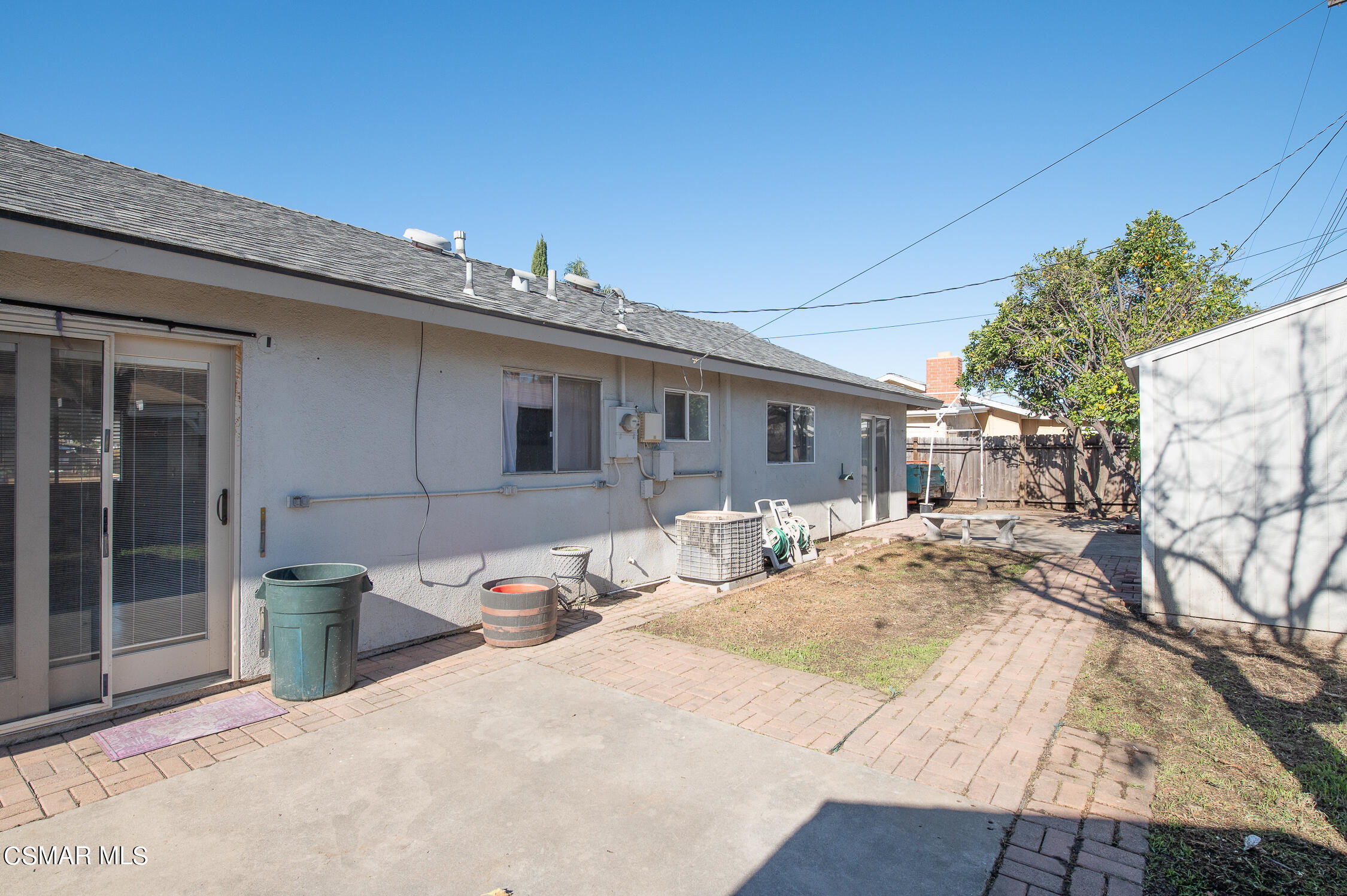 492 Graham Avenue Camarillo, CA 93010 - Photo 29 of 33 a view of a house with a patio