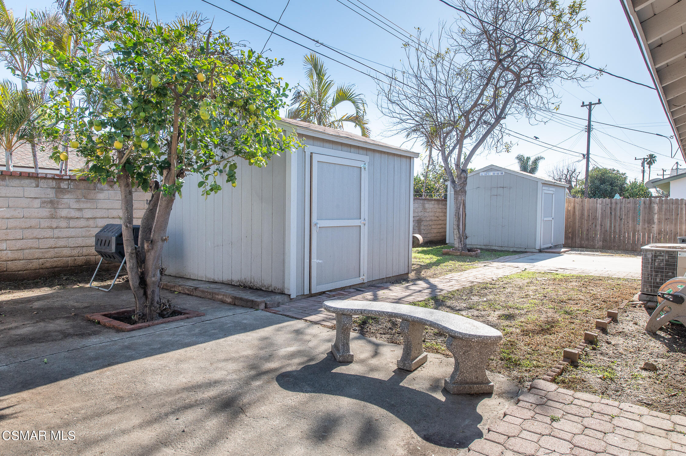 492 Graham Avenue Camarillo, CA 93010 - Photo 31 of 33 a backyard of a house with table and chairs