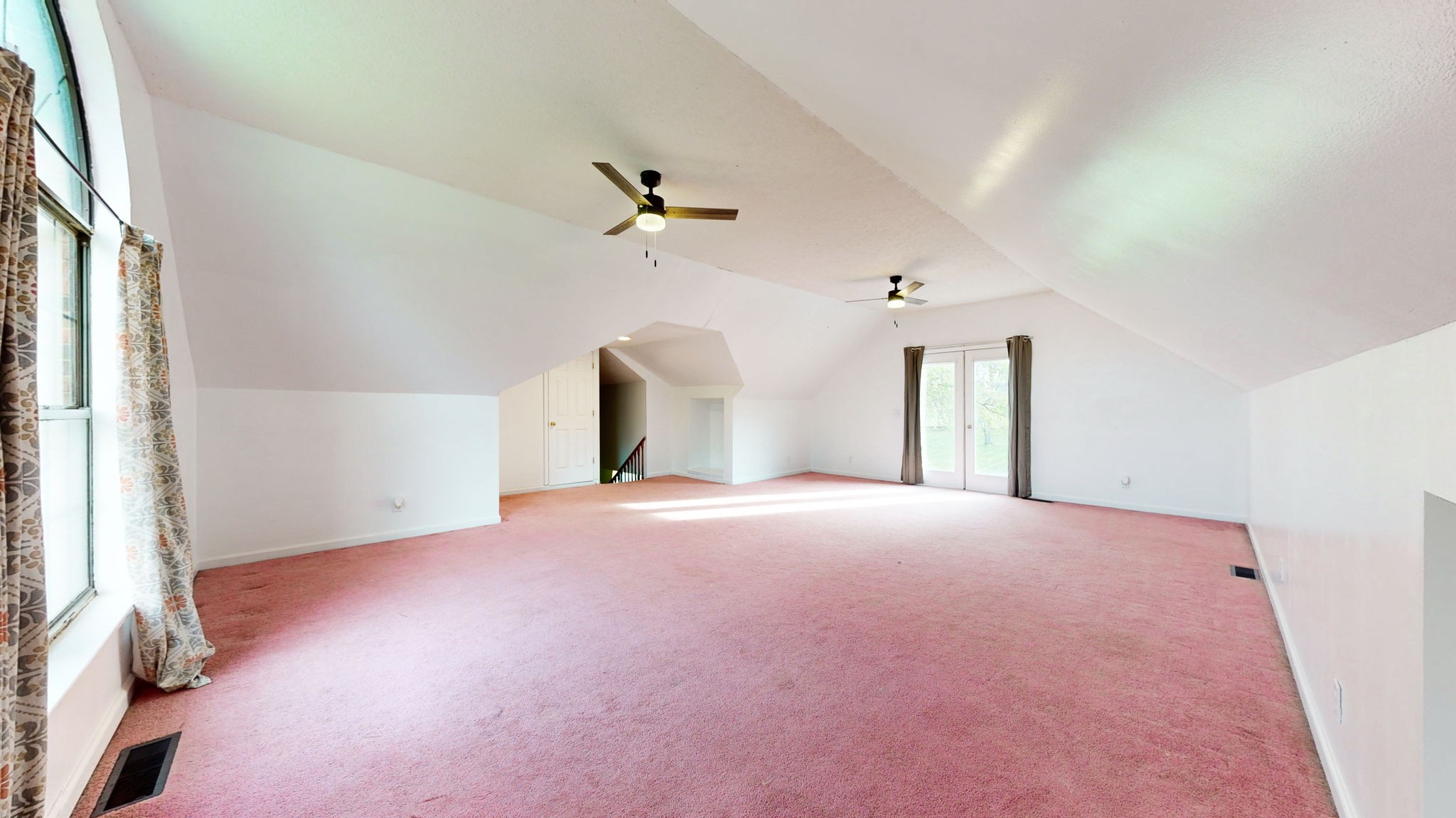 3558 Raymond Head Road Springfield, TN 37172 - Photo 20 of 50 an empty room with a empty space and windows
