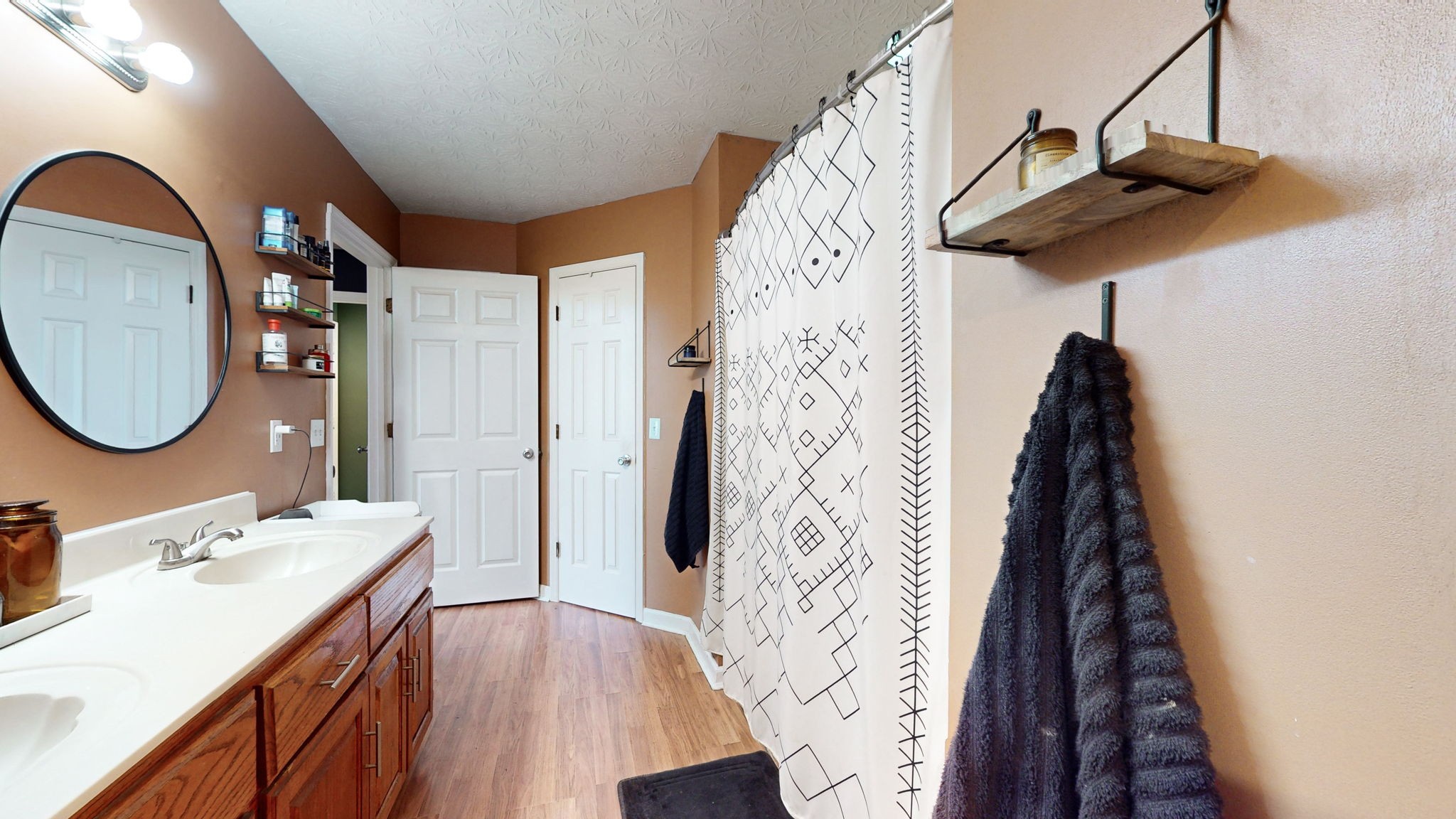 3558 Raymond Head Road Springfield, TN 37172 - Photo 27 of 50 a bathroom with a sink and a mirror
