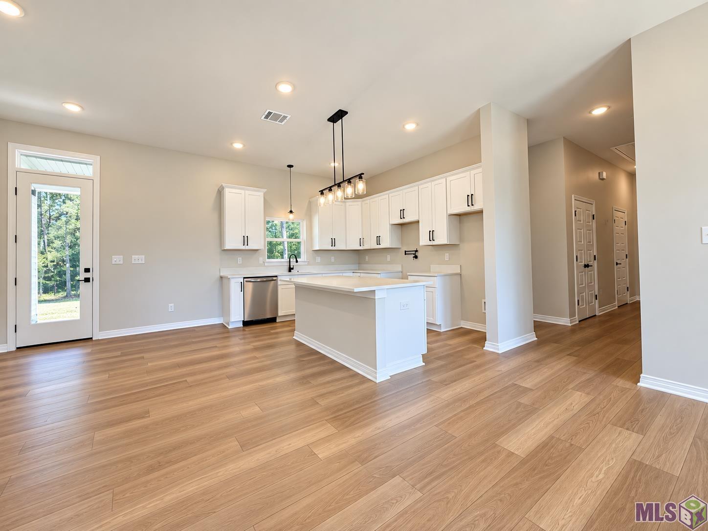 26711 Jill Road Holden, LA 70744 - Photo 3 of 19 Gallery Image 3