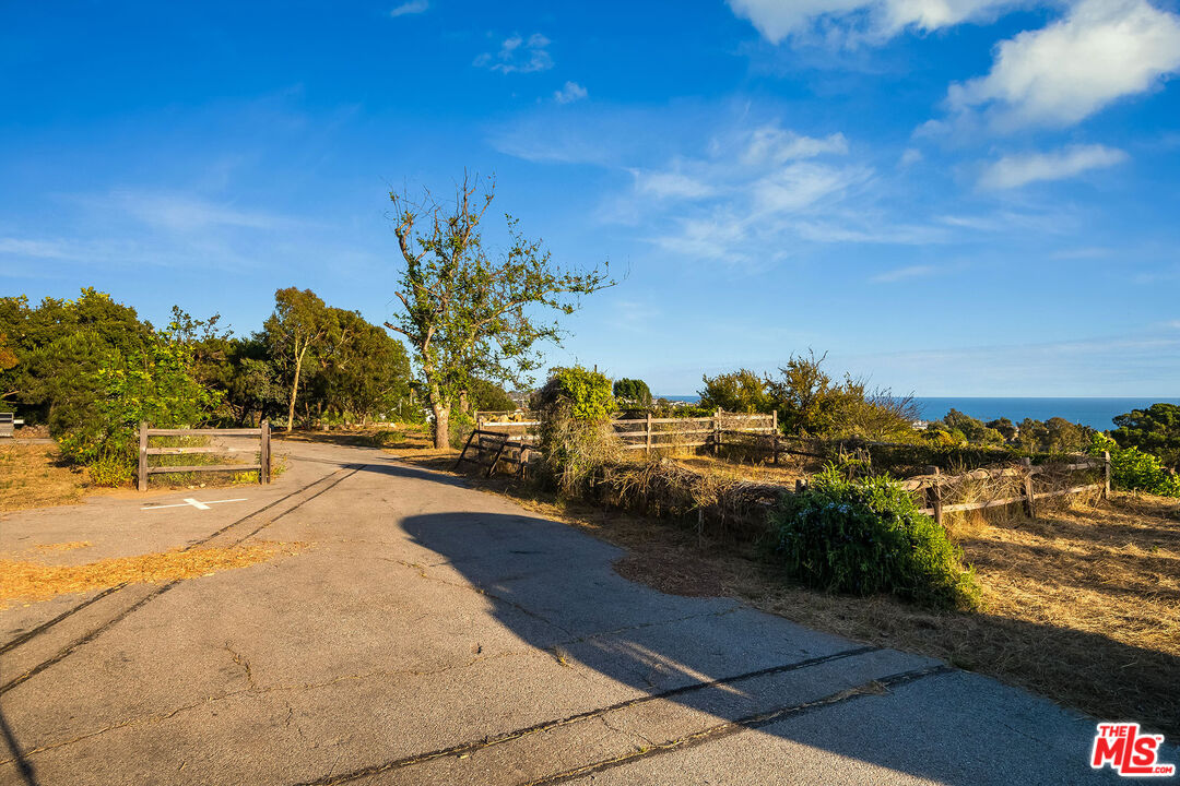 29829 Harvester Road Malibu, CA 90265 - Photo 13 of 44 a view of a yard