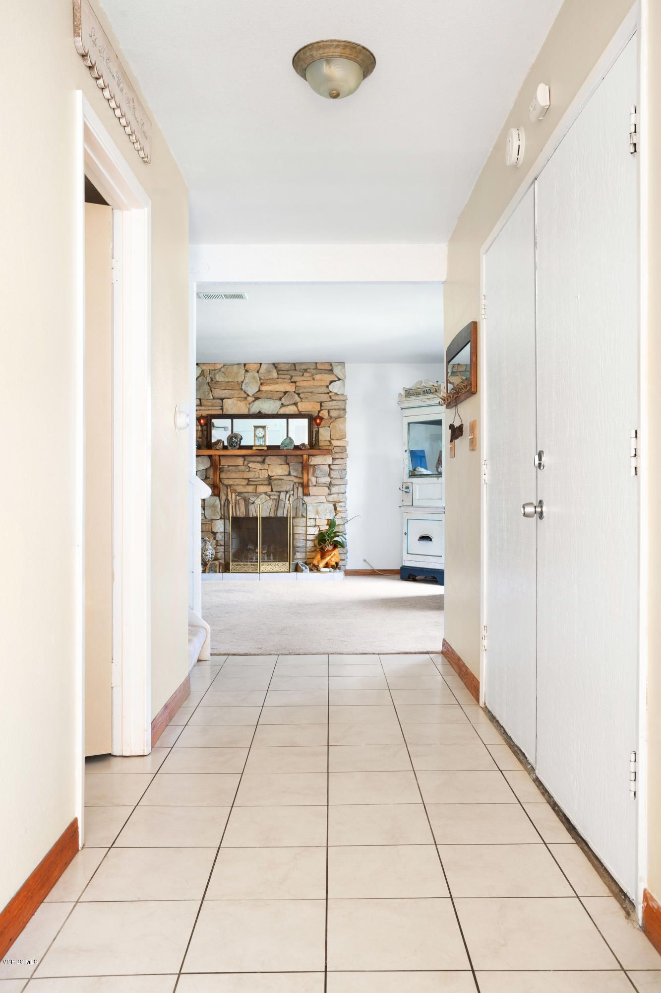 5120 West Wooley Road, Unit 1 Oxnard, CA 93035 - Photo 18 of 25 DSC00186