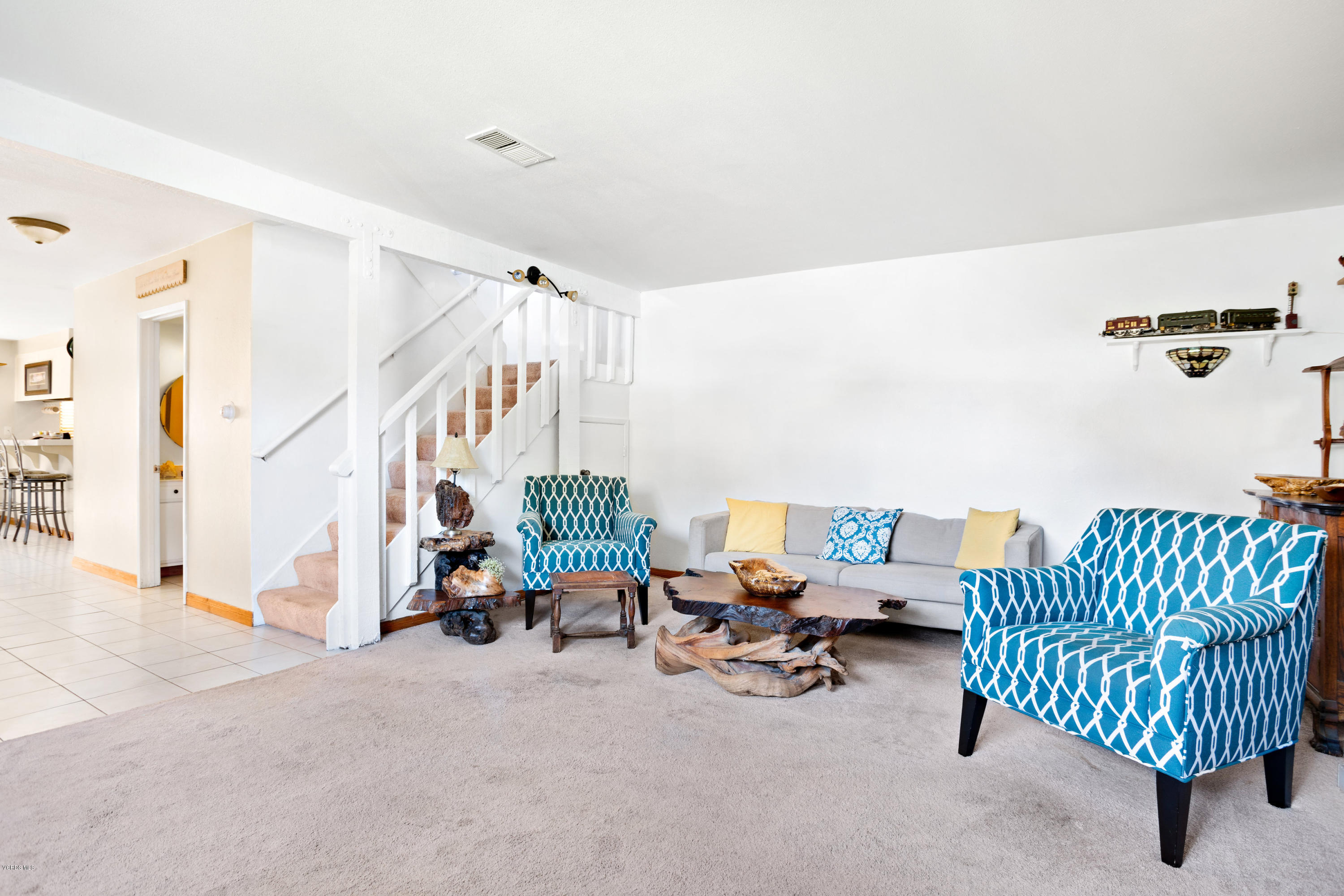 5120 West Wooley Road, Unit 1 Oxnard, CA 93035 - Photo 4 of 25 DSC00179
