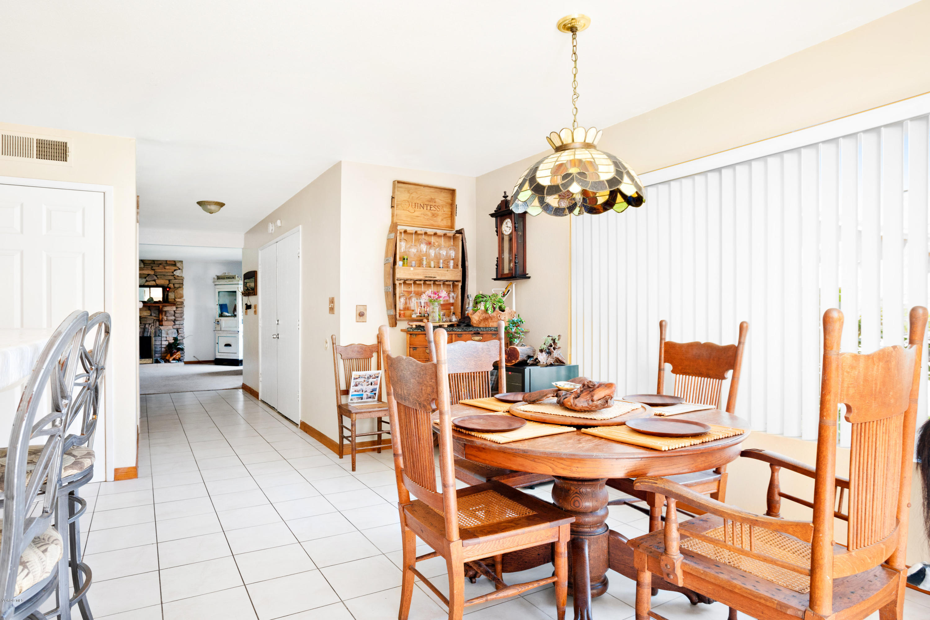 5120 West Wooley Road, Unit 1 Oxnard, CA 93035 - Photo 8 of 25 DSC00196