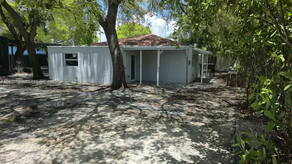 $4,100 | 181 Northwest 44th Street, Unit 181, Miami, FL 33127