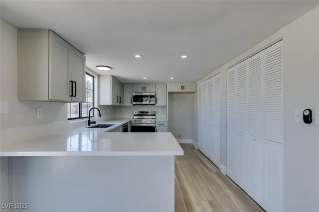 $269,500 | 3484 Nightflower Lane, Unit B, Las Vegas, NV 89121