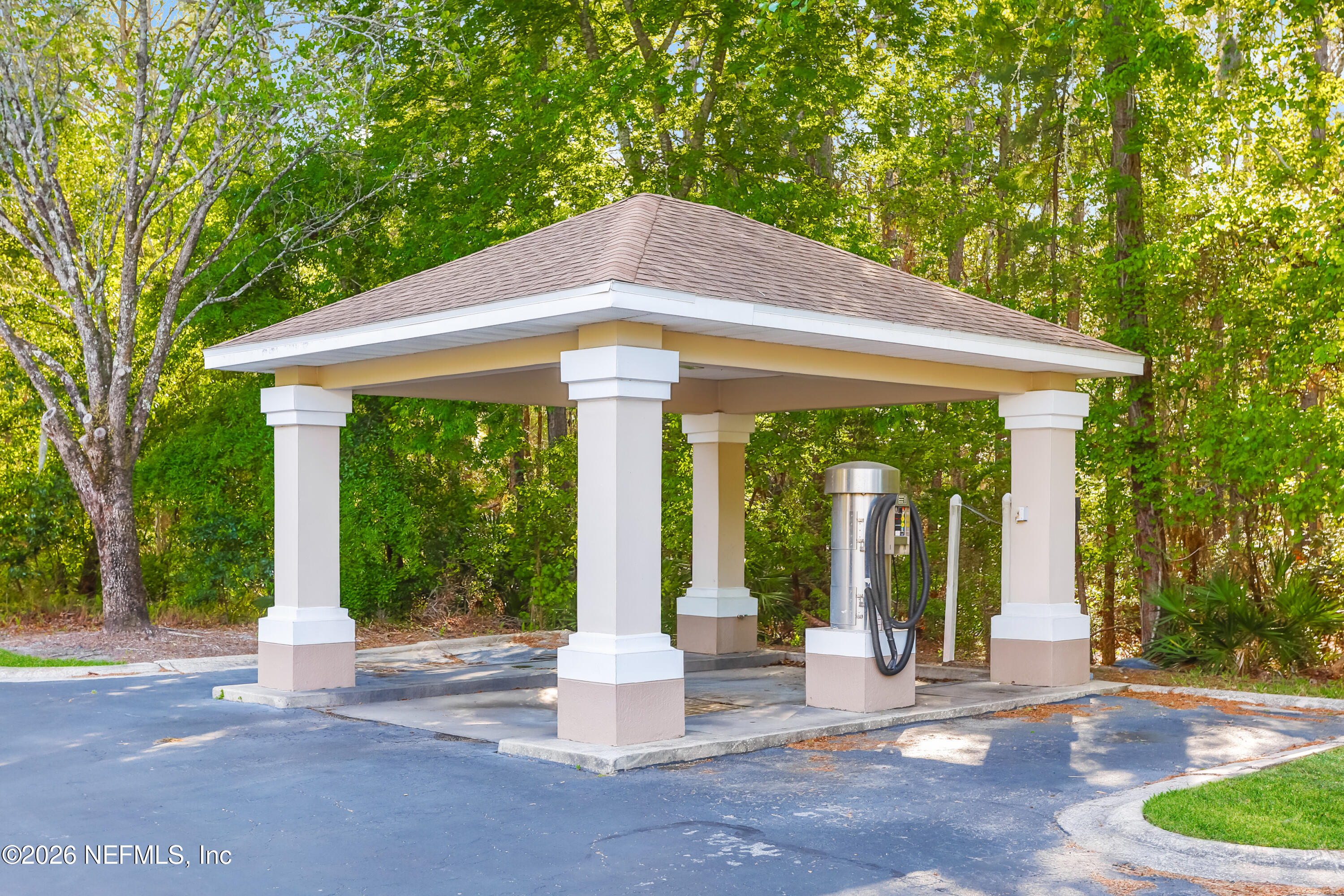 10550 Baymeadows Road, Unit 610 Jacksonville, FL 32256 - Photo 19 of 23 20-photo-Amenities-b243e6fa-9840-4086-98