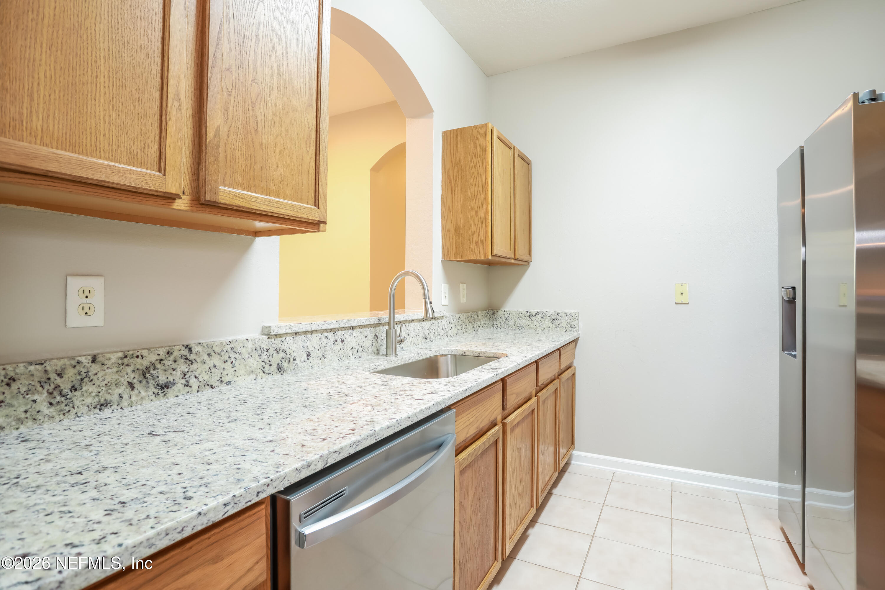10550 Baymeadows Road, Unit 610 Jacksonville, FL 32256 - Photo 8 of 23 9-photo-Kitchen-ed40db01-efde-4461-883d-